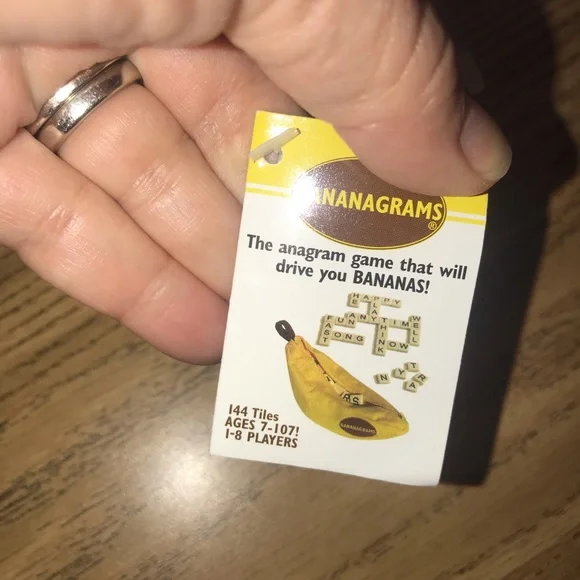 Bananagrams 🍌 - Picture 2 of 5